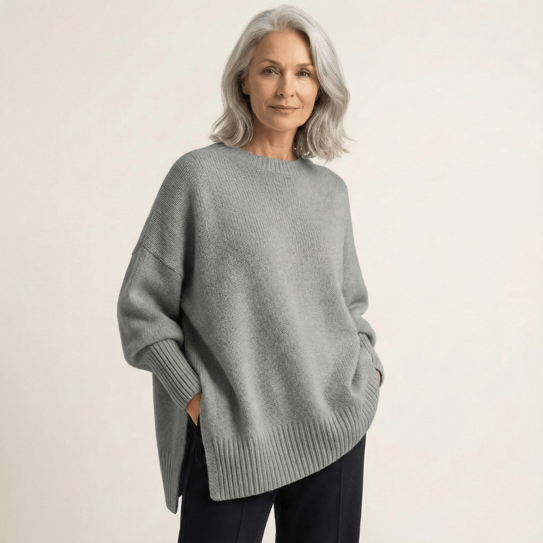 Livia I Elegant jumper with asymmetric hem