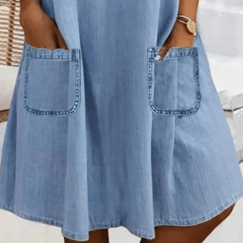 Alessia | Denim dress with side pockets