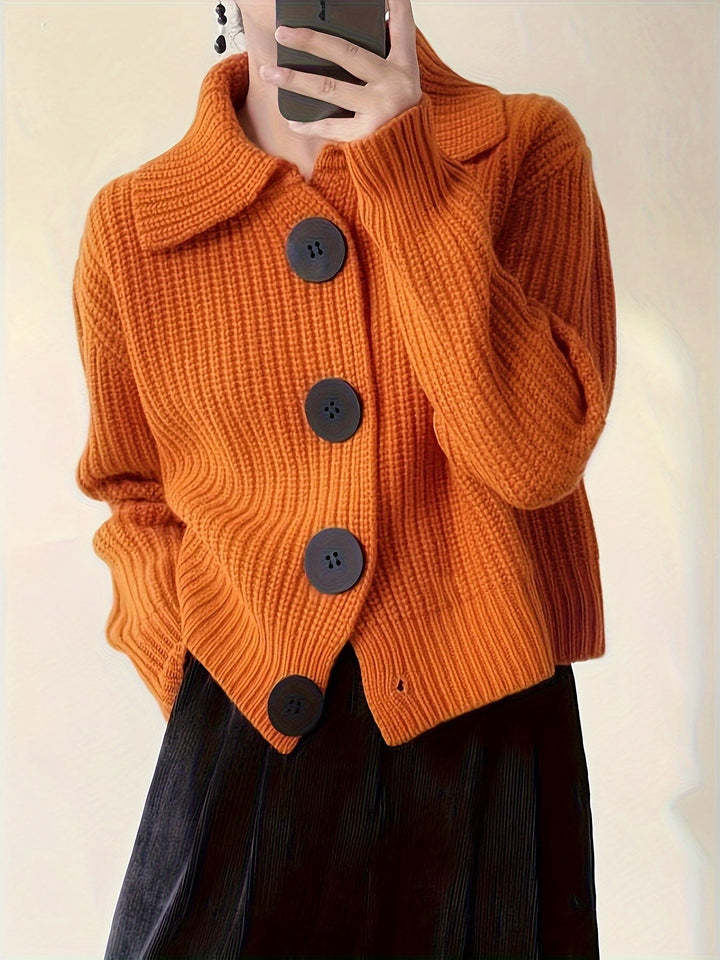 Elara | Cardigan Morbido con Maxi Bottoni