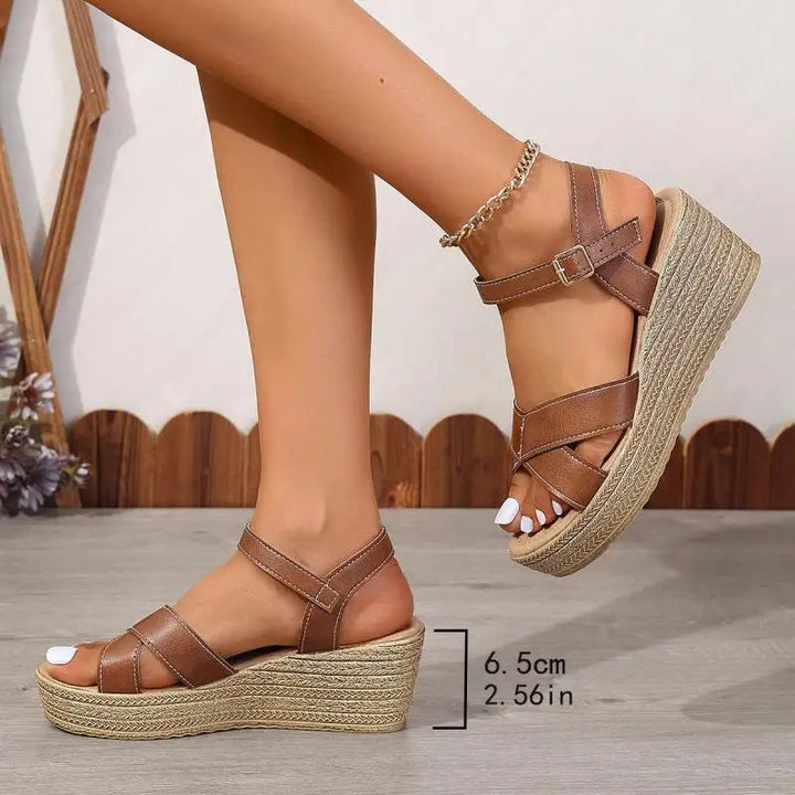 Daphnie - Sandali con zeppa