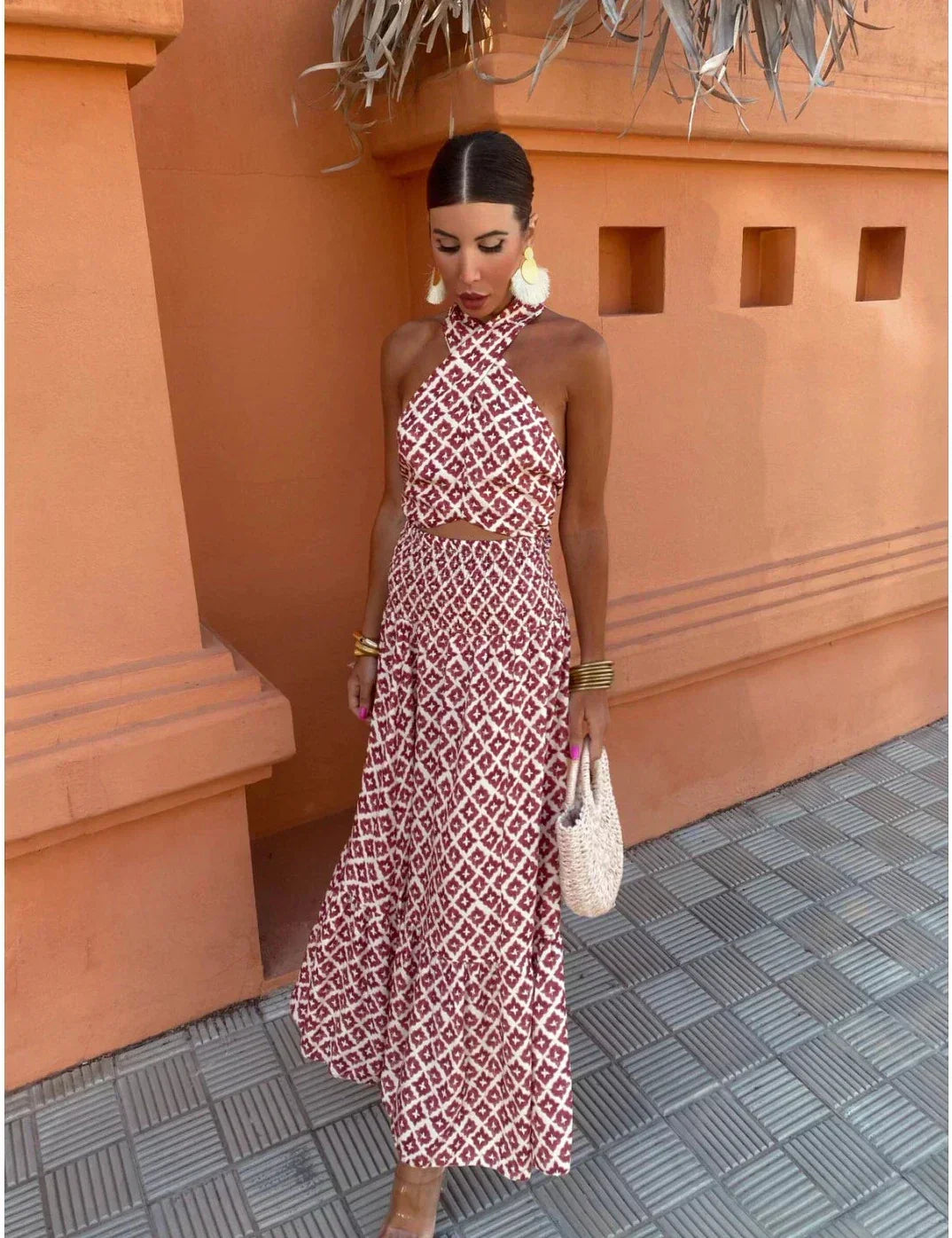 Mickay | Elegant midi dress with drapes and shoulder straps