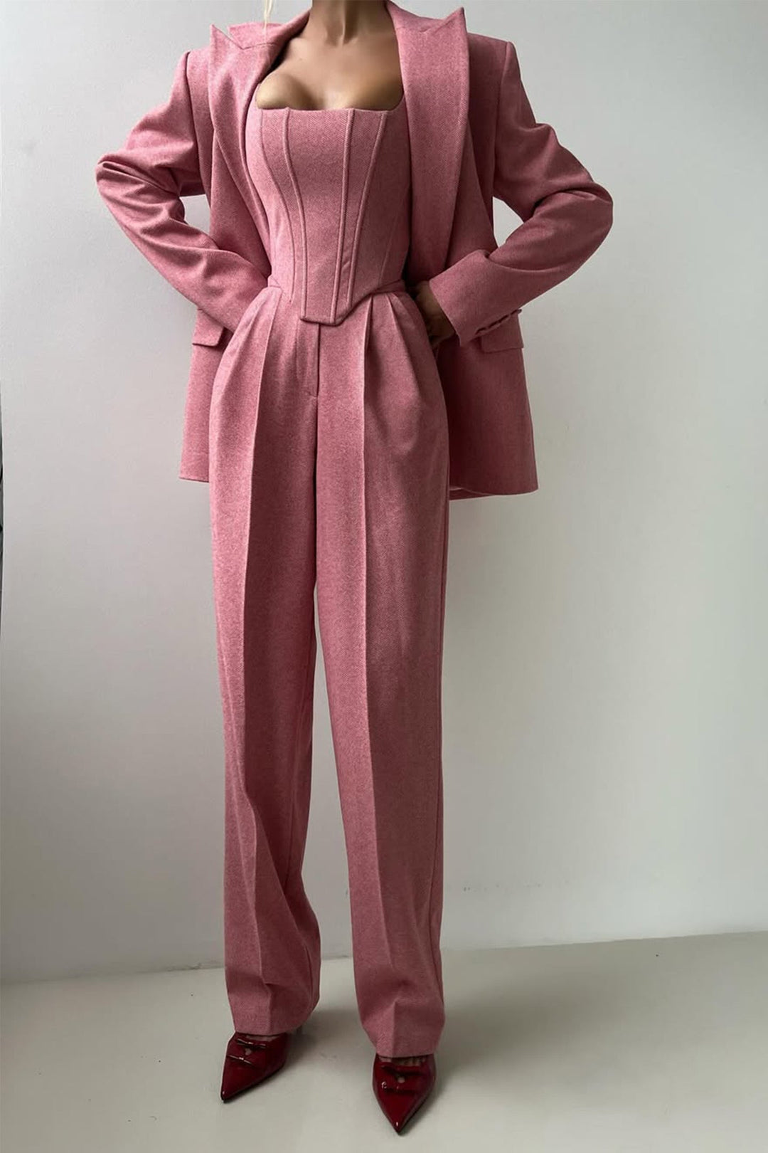 Dolce – Complete Three-Piece Suit with Double-Breasted Blazer