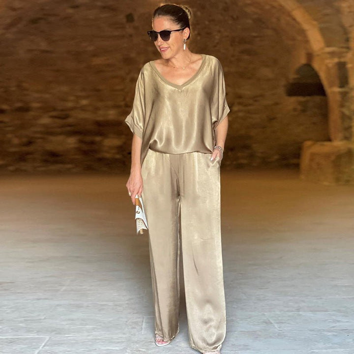 Pauline | Shiny satin suit
