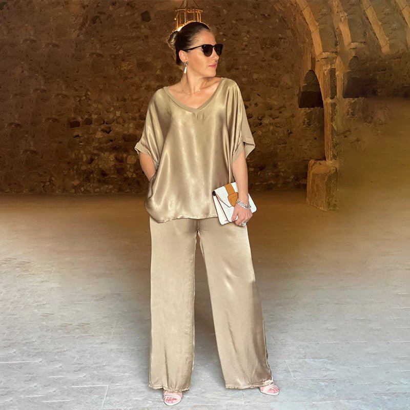 Pauline | Shiny satin suit