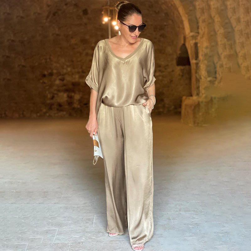 Pauline | Shiny satin suit
