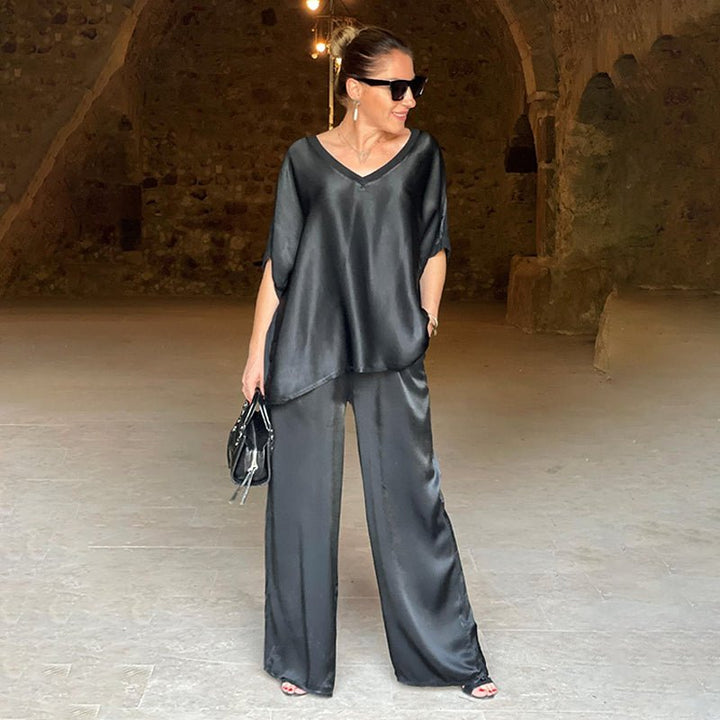 Pauline | Shiny satin suit